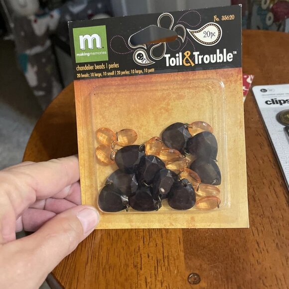 Making Memories Noel & Toil & Trouble Chandelier Beads & Paper Clips Bundle - Picture 3 of 4